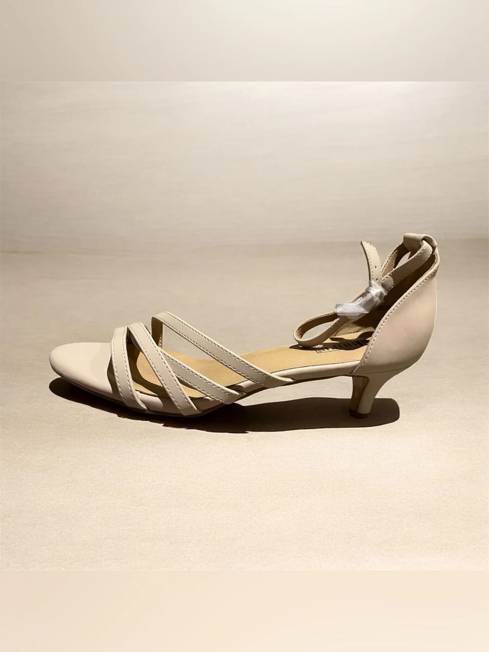IDIFU Beige Strappy Low Heel Sandals